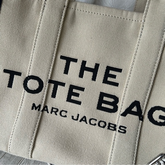 🆕 Marc Jacobs The Jacquard Medium traveller Tote Bag beige with contrast trim - Picture 8 of 16
